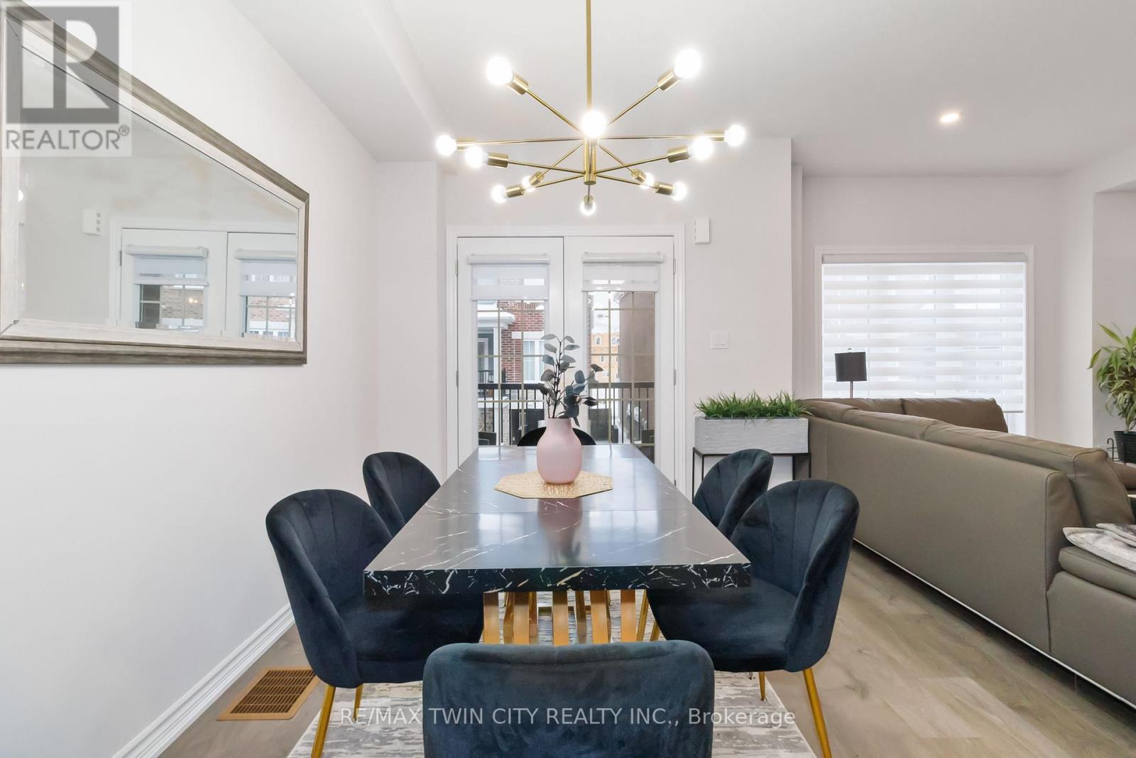 150 - 677 Park Road N, Brantford, Ontario  N3R 0C2 - Photo 8 - X12709638