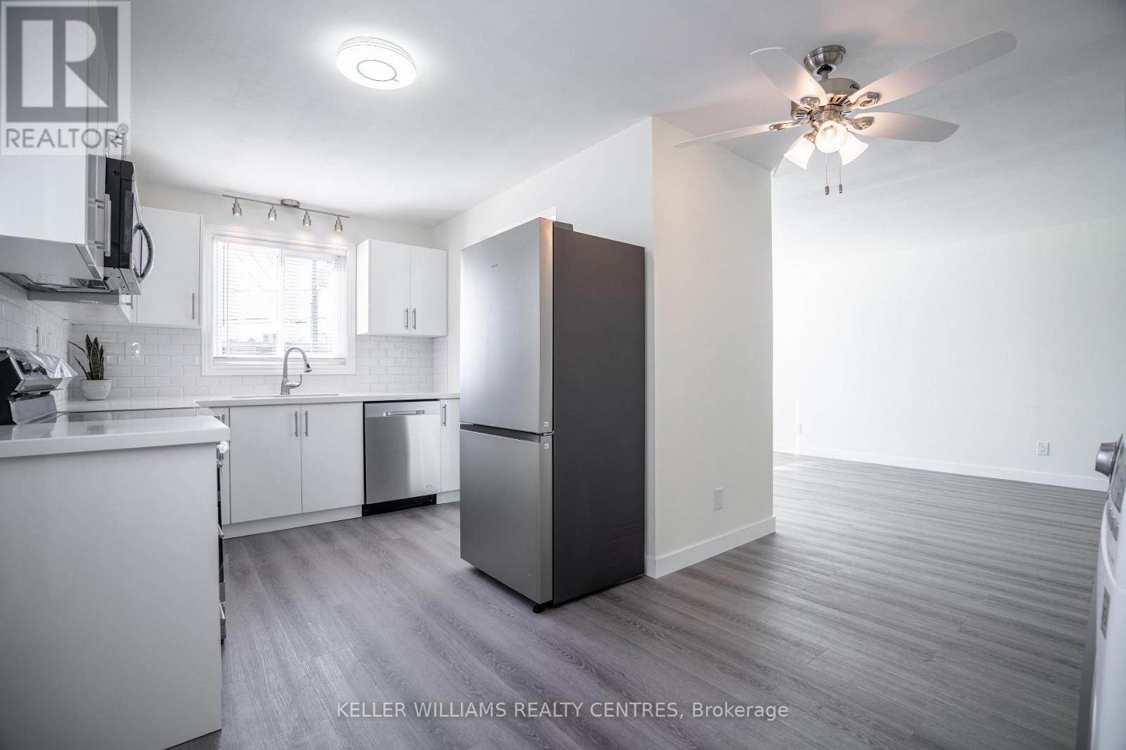 6131 Valley Way, Niagara Falls, Ontario  L2E 1X9 - Photo 4 - X12709664