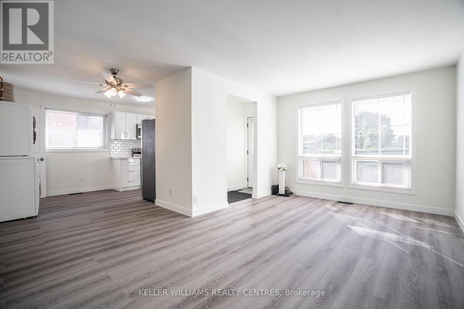 6131 Valley Way, Niagara Falls, Ontario  L2E 1X9 - Photo 5 - X12709664