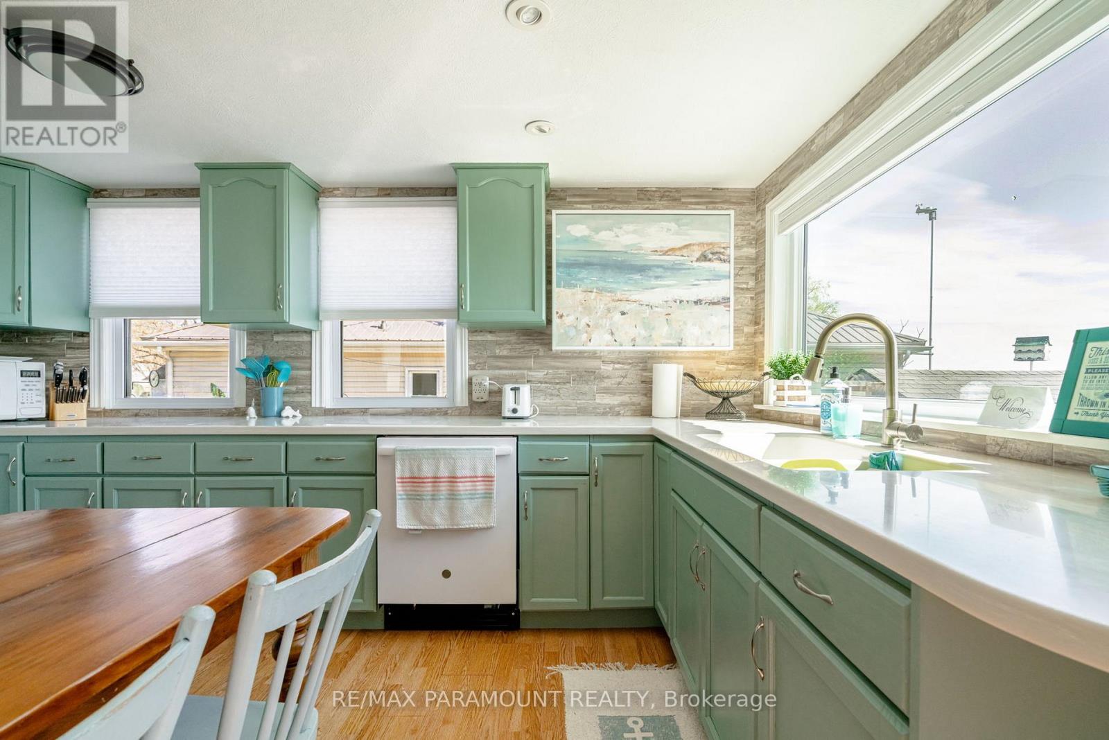 24 Pulley Road, Leamington, Ontario  N0P 2P0 - Photo 7 - X12709750