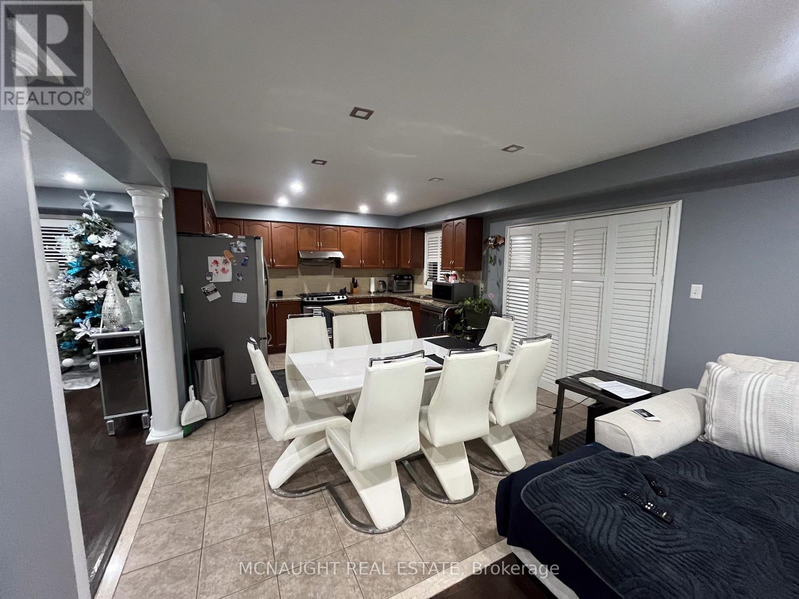 117 Crown Victoria Drive, Brampton, Ontario  L7A 3X9 - Photo 13 - W12707042