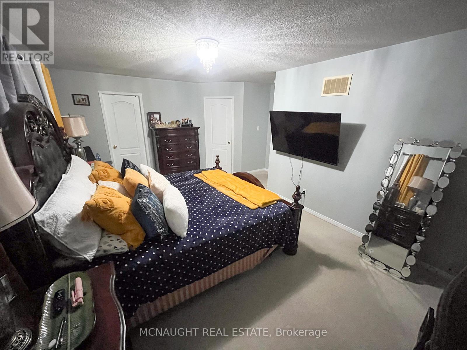 117 Crown Victoria Drive, Brampton, Ontario  L7A 3X9 - Photo 16 - W12707042