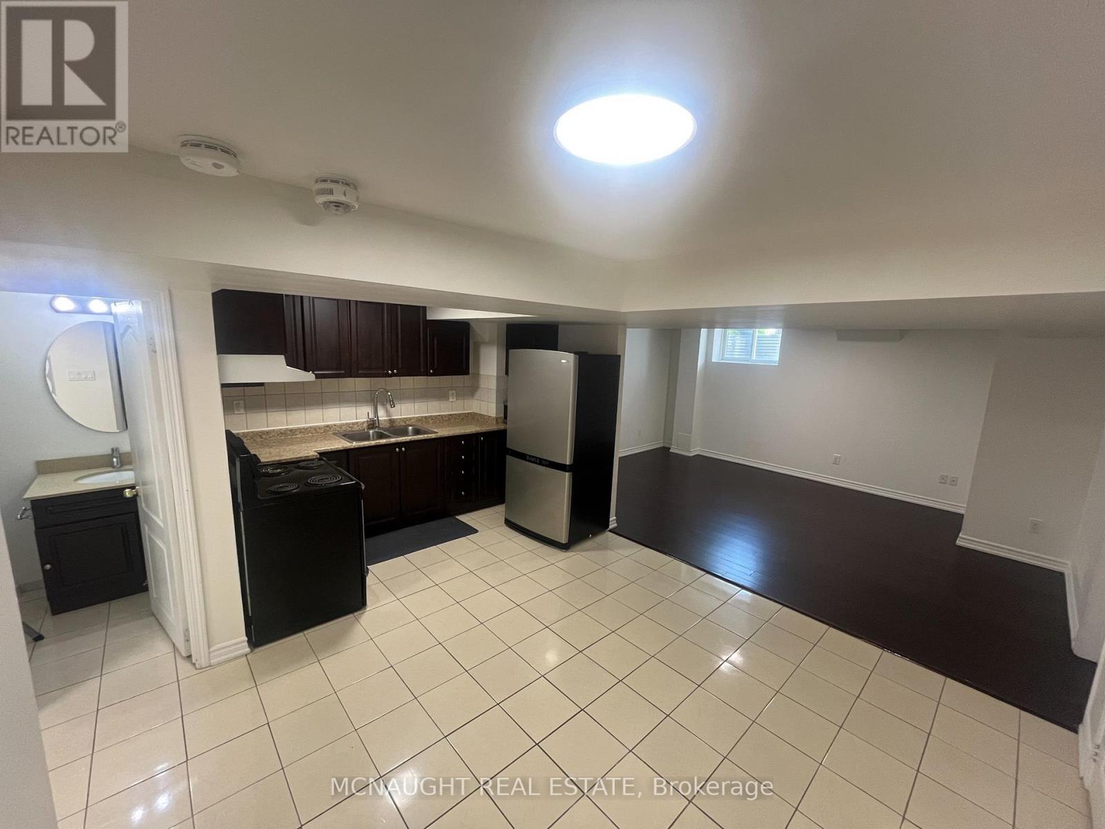 117 Crown Victoria Drive, Brampton, Ontario  L7A 3X9 - Photo 25 - W12707042