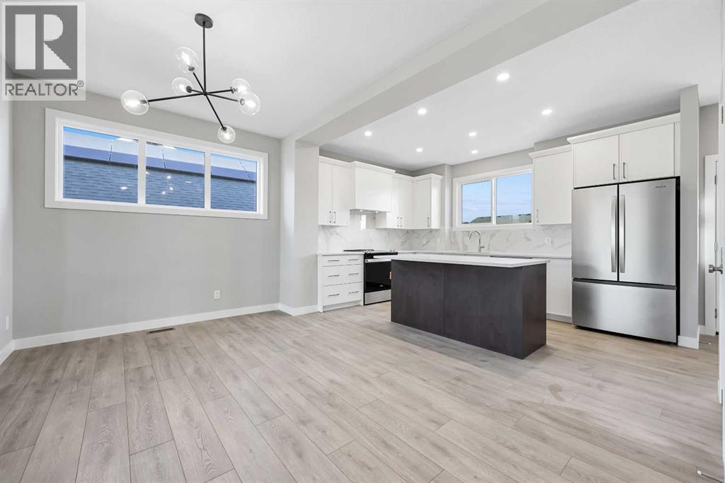 112 Mitchell  Nw, Calgary, Alberta  T3R 2G2 - Photo 5 - A2280208