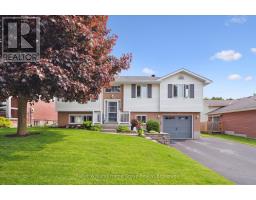 17 KEATING DRIVE, Centre Wellington, Ontario