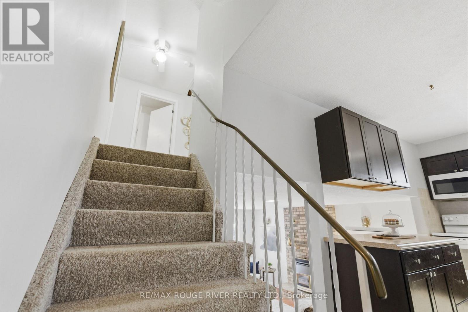 610 Bermuda Court, Oshawa, Ontario  L1J 6J6 - Photo 18 - E12709864