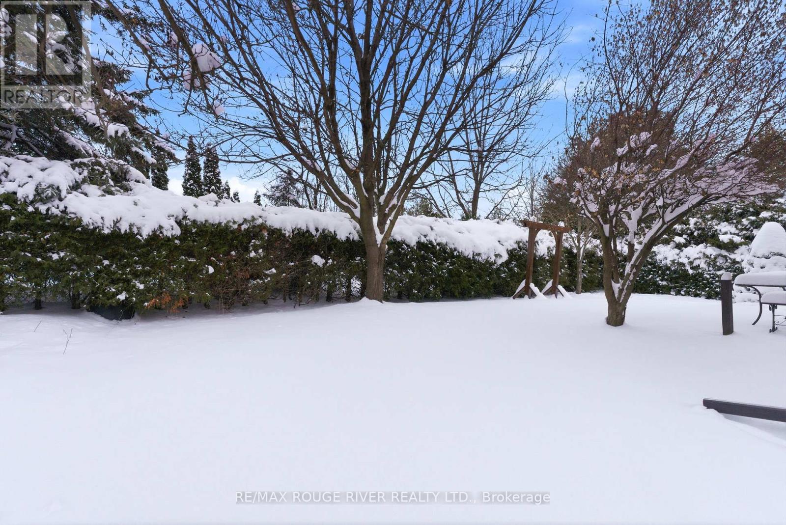 610 Bermuda Court, Oshawa, Ontario  L1J 6J6 - Photo 35 - E12709864