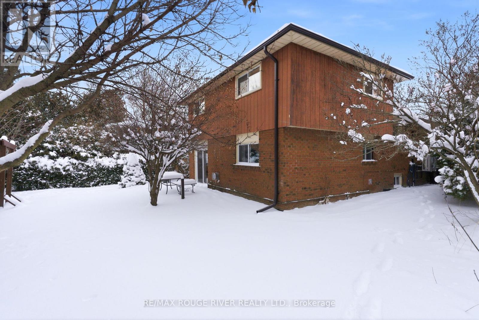 610 Bermuda Court, Oshawa, Ontario  L1J 6J6 - Photo 36 - E12709864