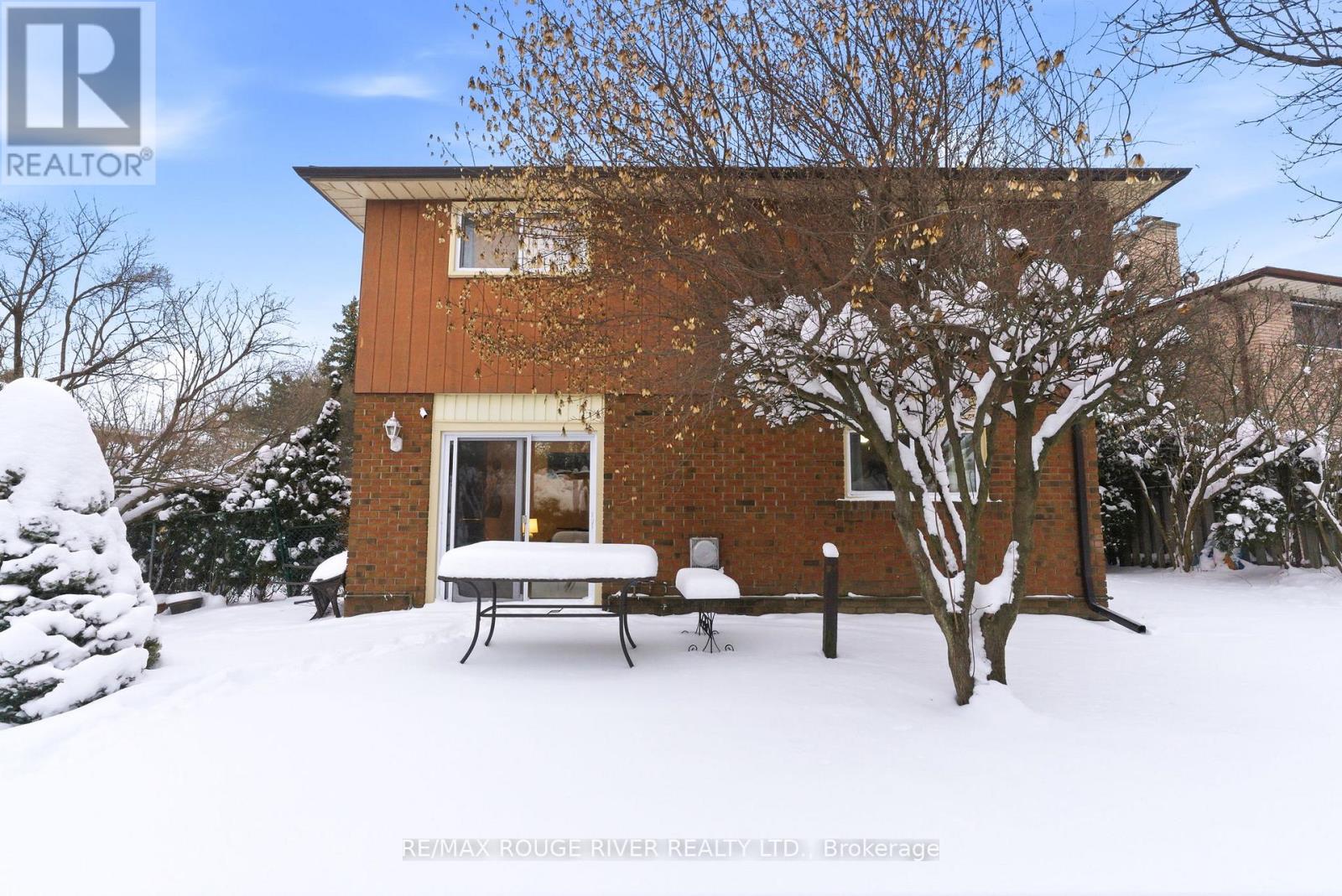 610 Bermuda Court, Oshawa, Ontario  L1J 6J6 - Photo 38 - E12709864