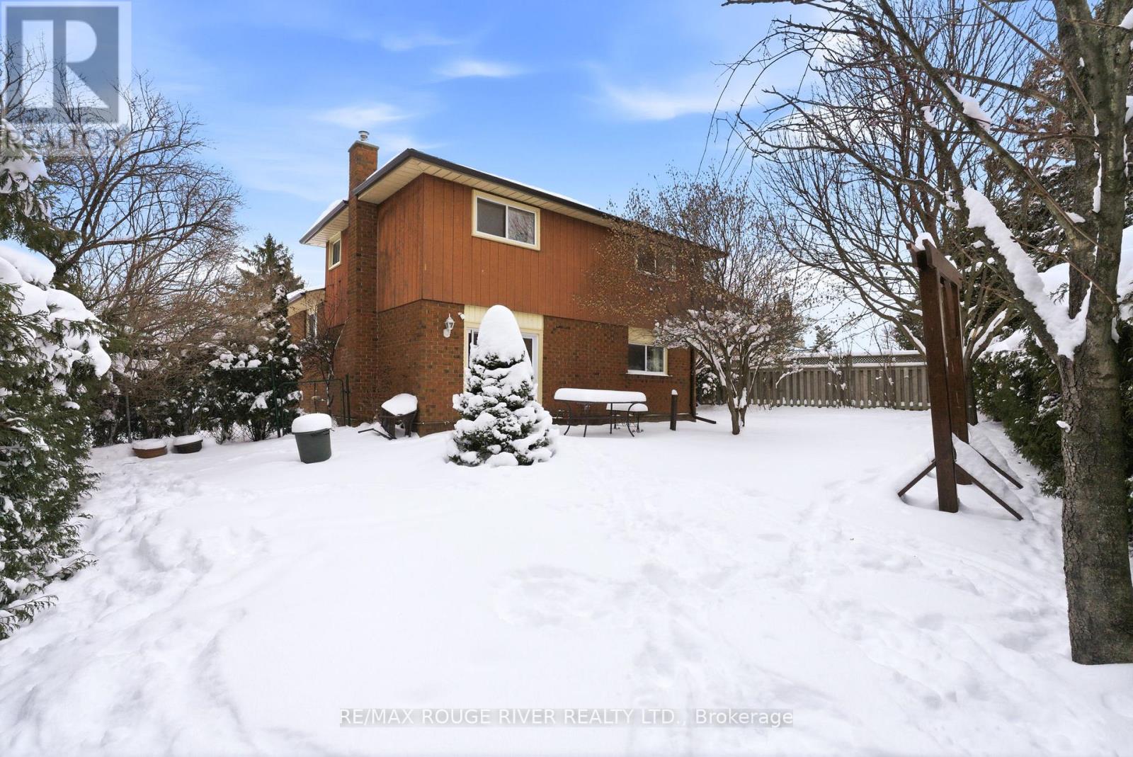 610 Bermuda Court, Oshawa, Ontario  L1J 6J6 - Photo 39 - E12709864