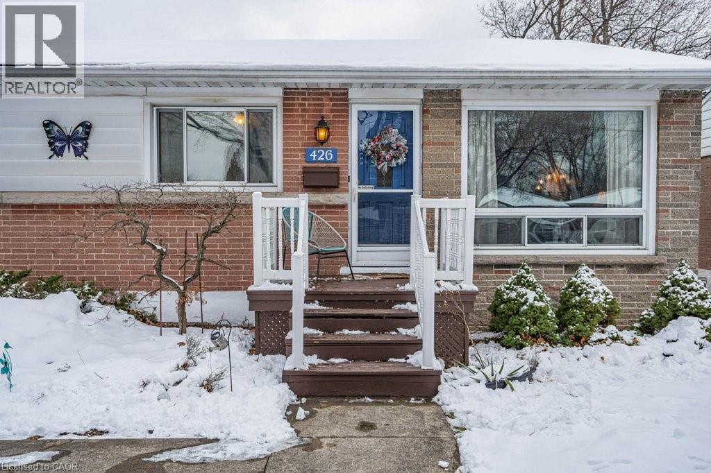 426 East 37th Street, Hamilton, Ontario  L8V 4B8 - Photo 3 - 40792399