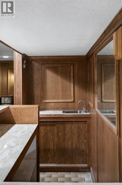 426 East 37th Street, Hamilton, Ontario  L8V 4B8 - Photo 37 - 40792399