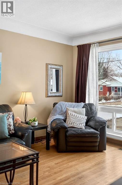 426 East 37th Street, Hamilton, Ontario  L8V 4B8 - Photo 19 - 40792399