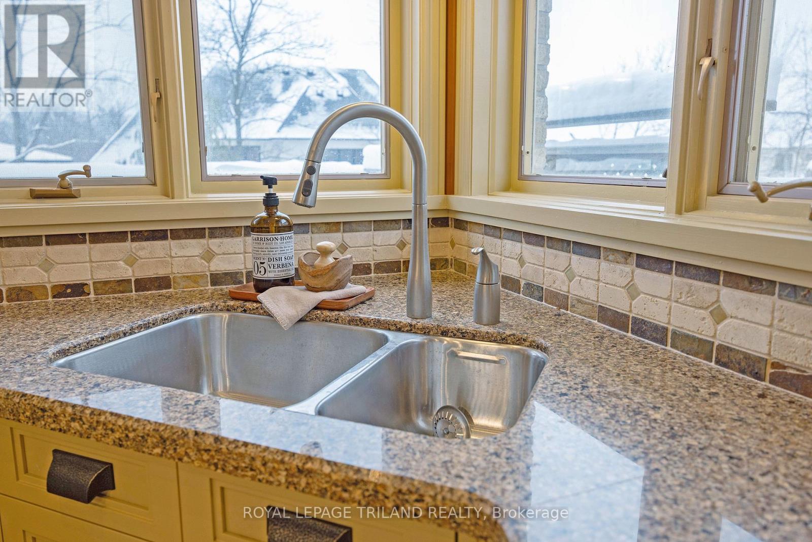 90 Longview Court, London South, Ontario  N6K 4J1 - Photo 18 - X12709802