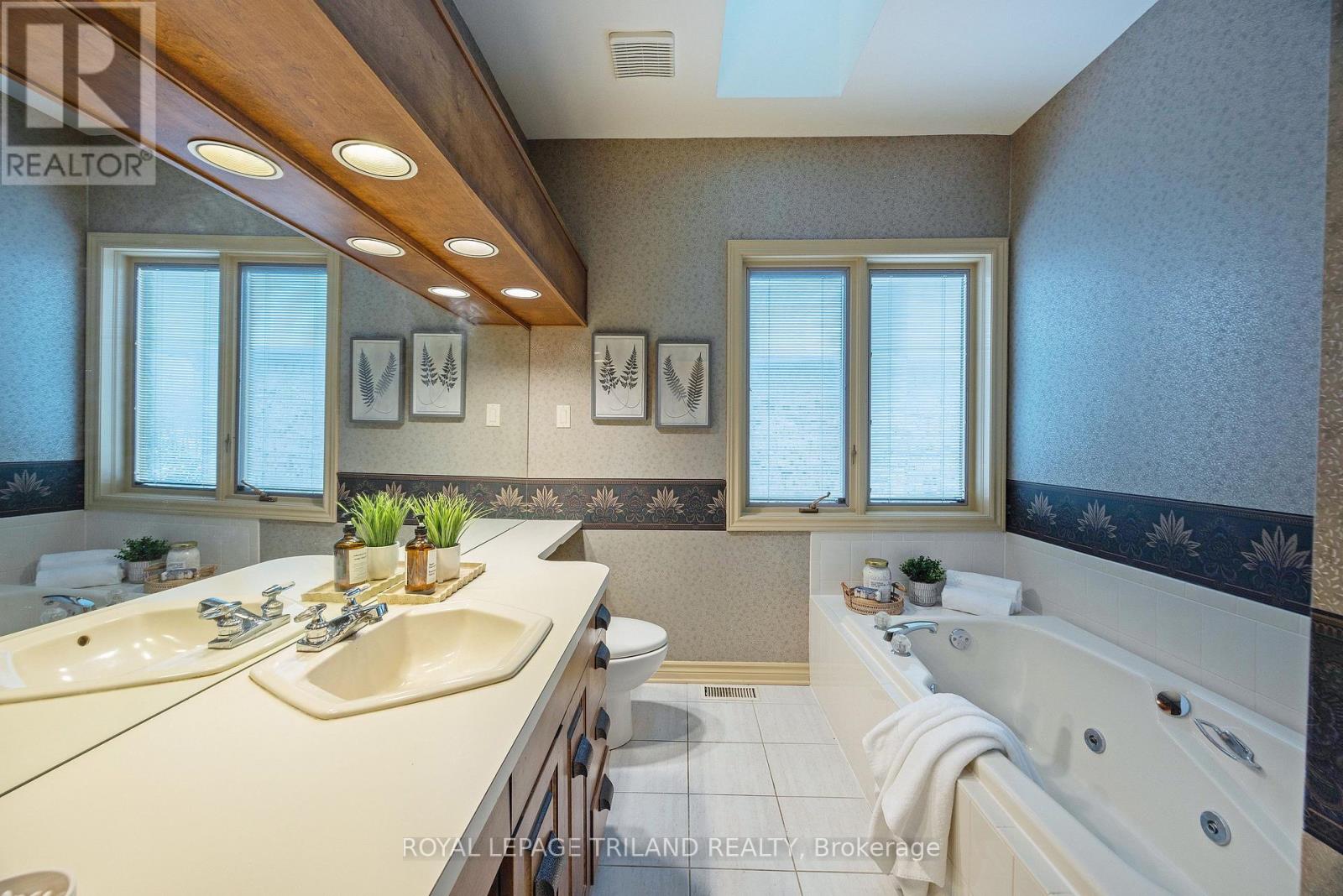 90 Longview Court, London South, Ontario  N6K 4J1 - Photo 27 - X12709802