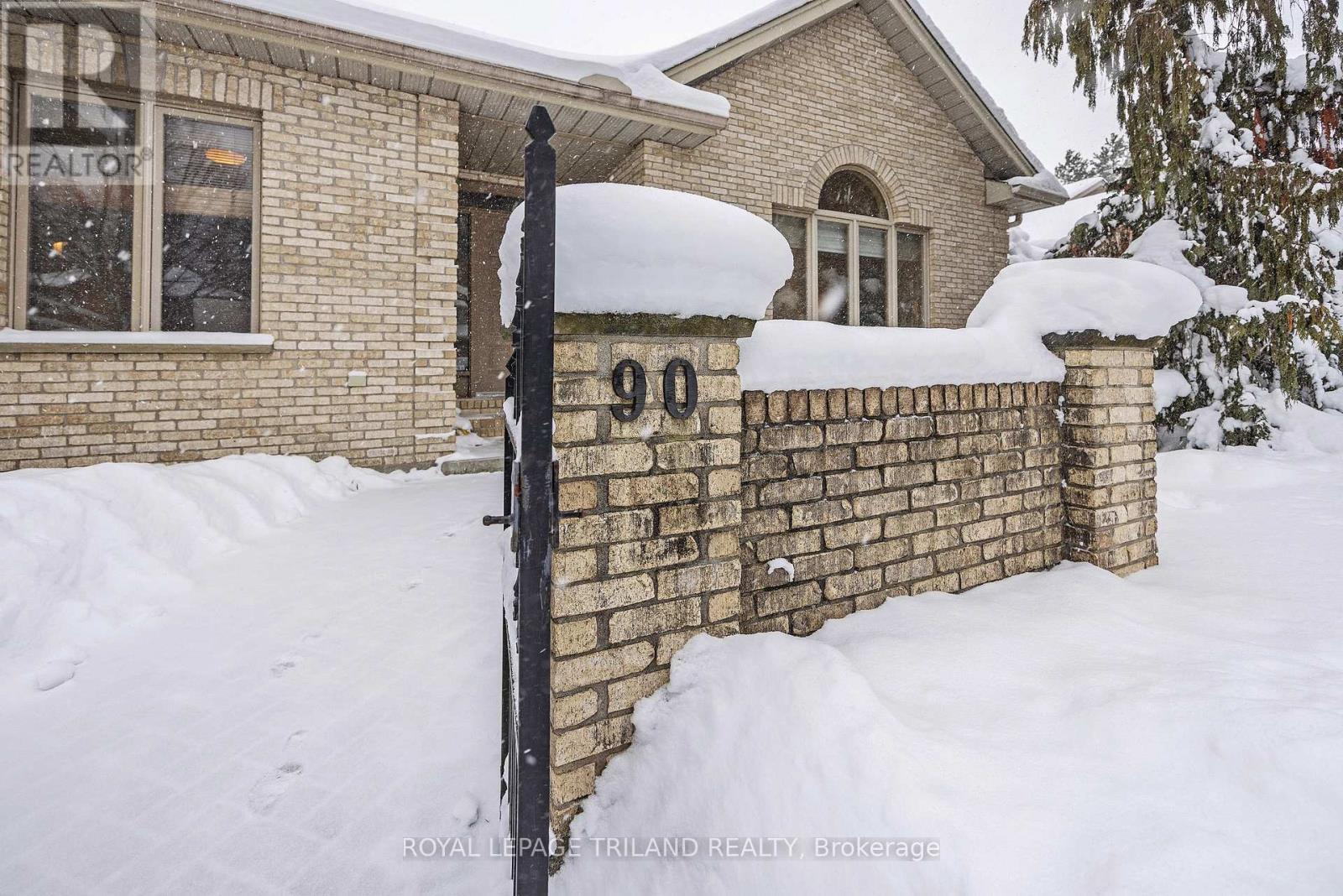 90 Longview Court, London South, Ontario  N6K 4J1 - Photo 3 - X12709802