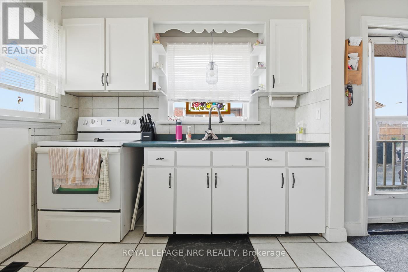 6161 Scott Street, Niagara Falls, Ontario  L2E 3B7 - Photo 14 - X12709850