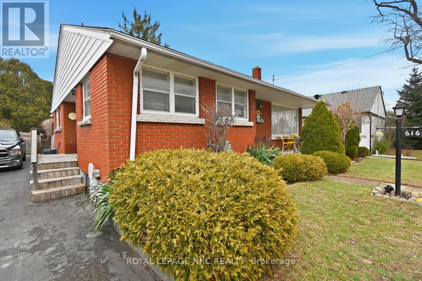 6161 Scott Street, Niagara Falls, Ontario  L2E 3B7 - Photo 4 - X12709850