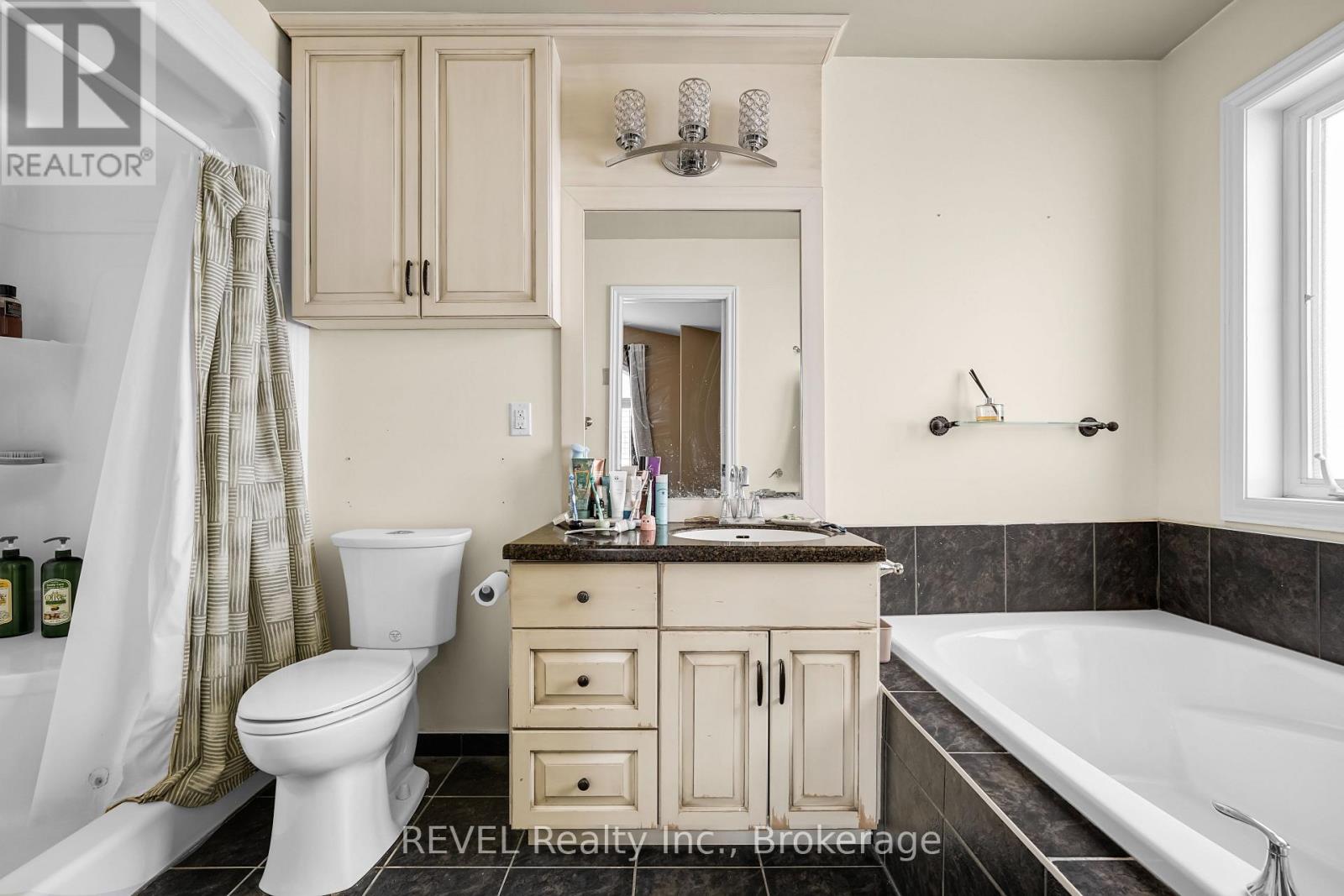 9069 Tapestry Court, Niagara Falls, Ontario  L2H 0E1 - Photo 25 - X12709868