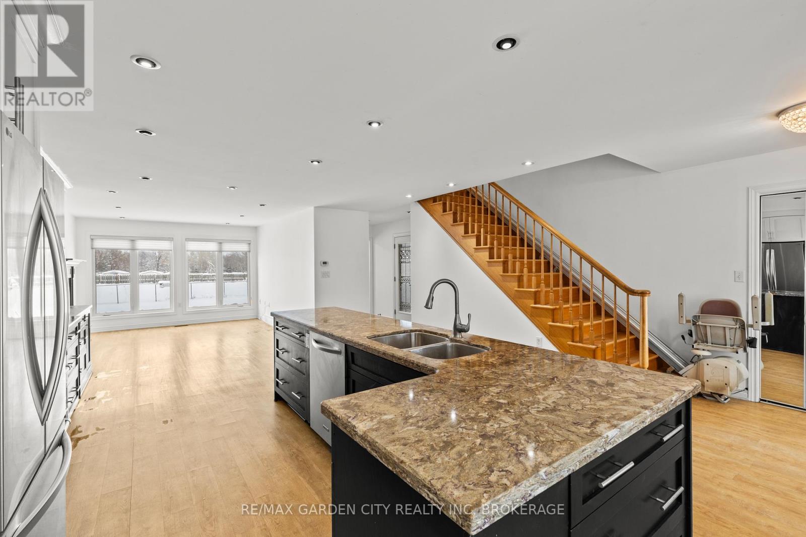 1 - 101 Moffatt Street, St. Catharines (Oakdale), Ontario  L2P 2L6 - Photo 8 - X12709894