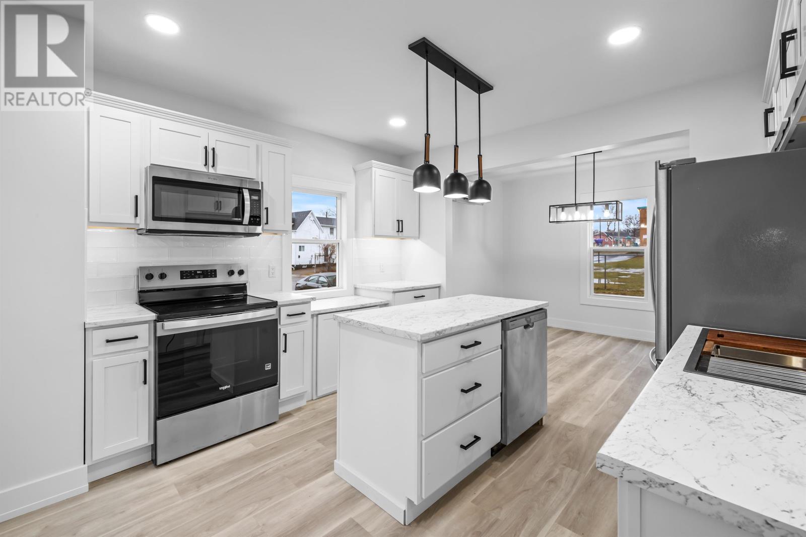 51 Spring Park Road, Charlottetown, Prince Edward Island  C1A 3X9 - Photo 3 - 202601085