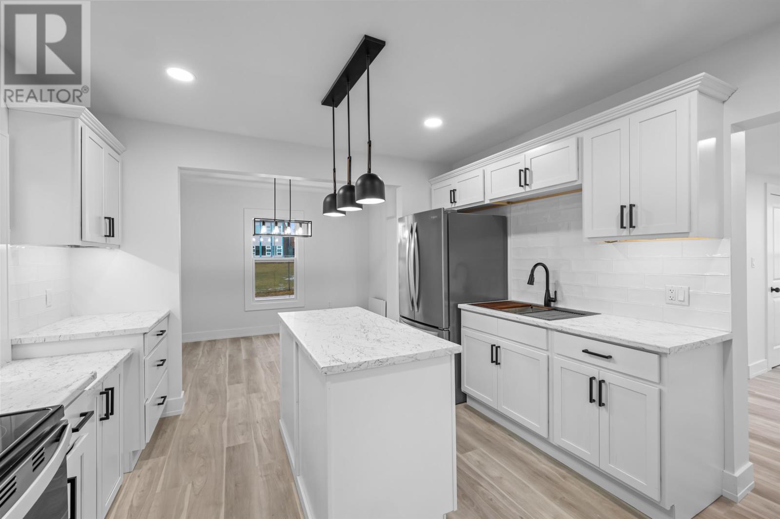 51 Spring Park Road, Charlottetown, Prince Edward Island  C1A 3X9 - Photo 4 - 202601085