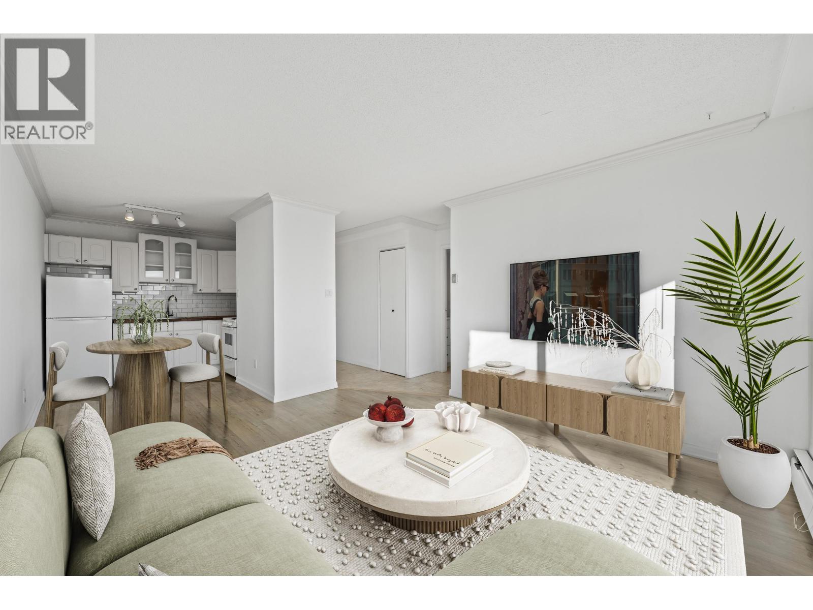 301 320 Royal Avenue, New Westminster, British Columbia  V3L 5C6 - Photo 2 - R3080579