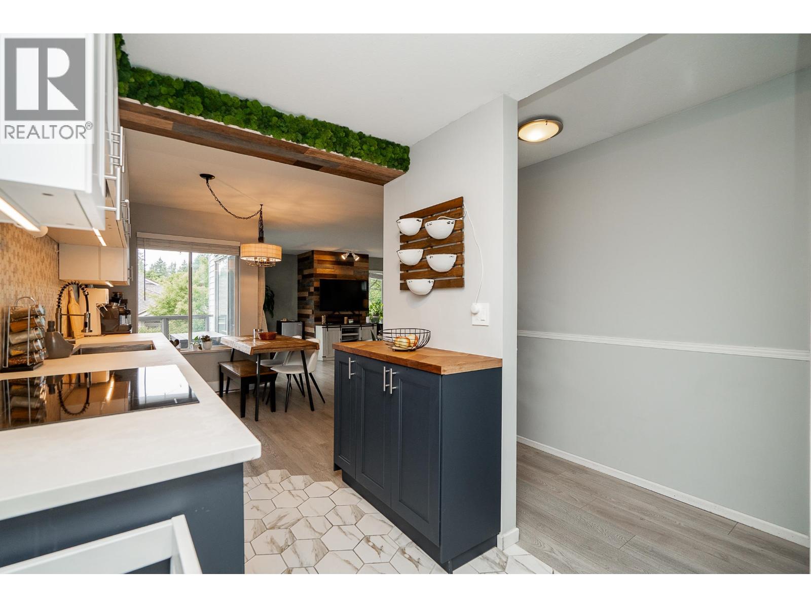 301 7465 Sandborne Avenue, Burnaby, British Columbia  V3N 4W7 - Photo 10 - R3080587