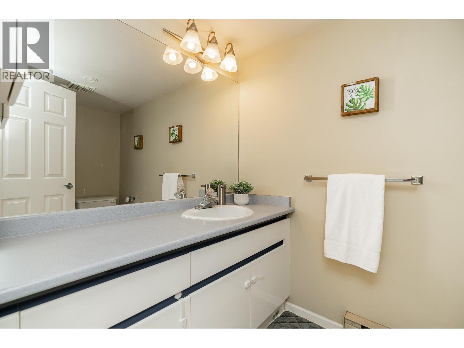 301 7465 Sandborne Avenue, Burnaby, British Columbia  V3N 4W7 - Photo 25 - R3080587