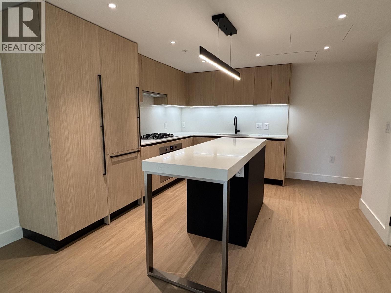 113 2235 E Broadway, Vancouver, British Columbia  V5N 0J5 - Photo 5 - R3080624