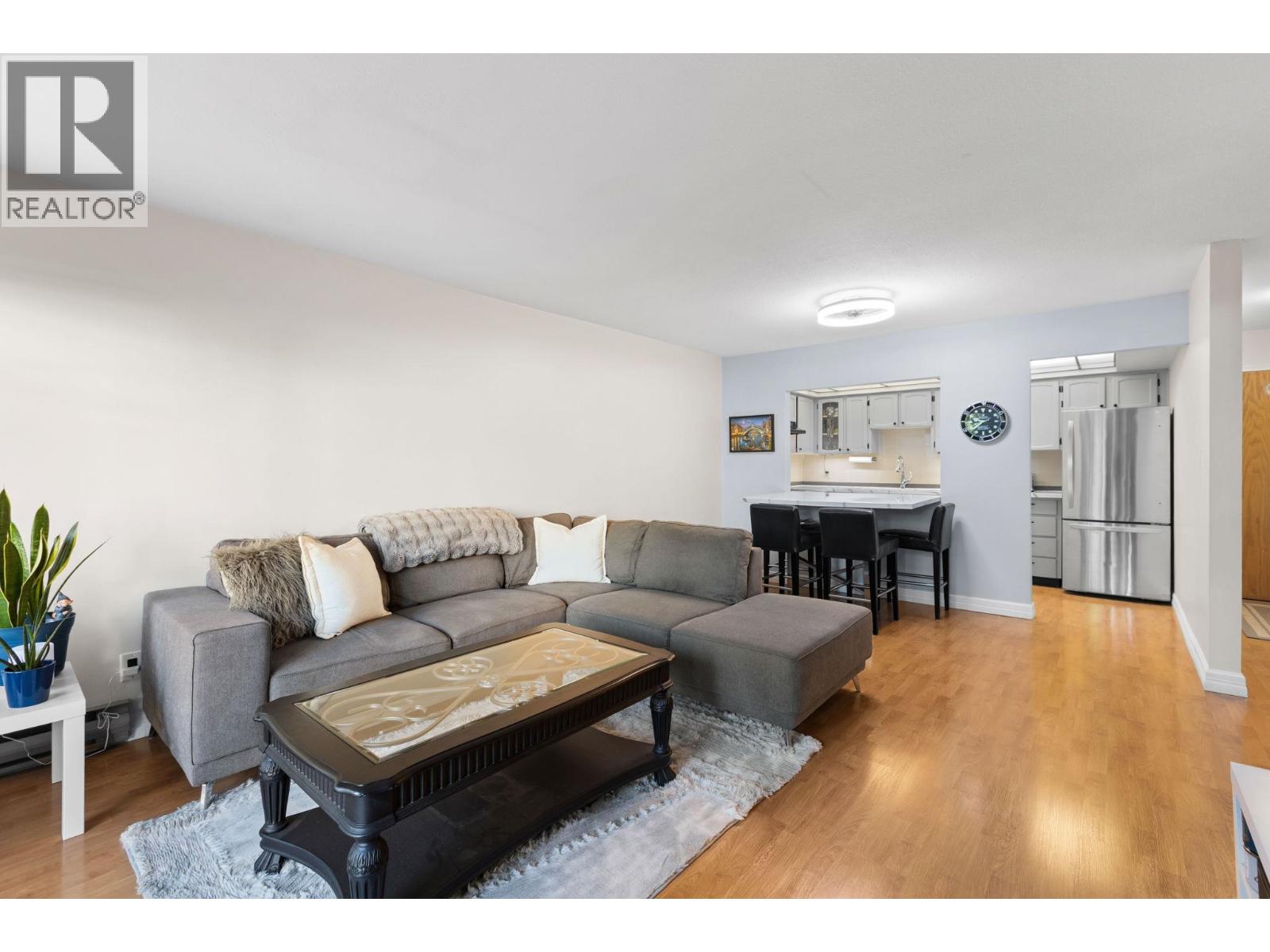 310 5335 Hastings Street, Burnaby, British Columbia  V5B 1P9 - Photo 1 - R3080634