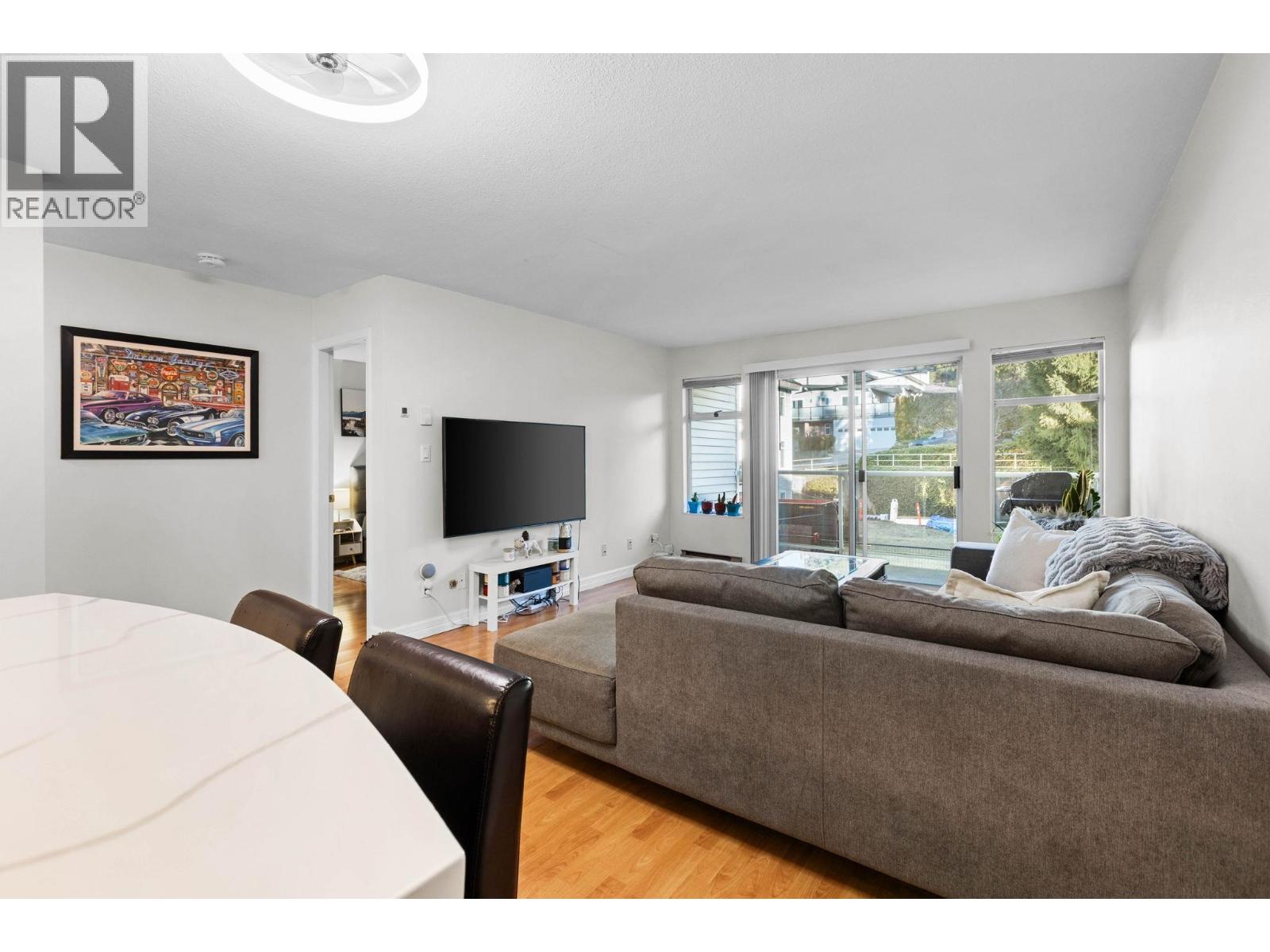 310 5335 Hastings Street, Burnaby, British Columbia  V5B 1P9 - Photo 5 - R3080634