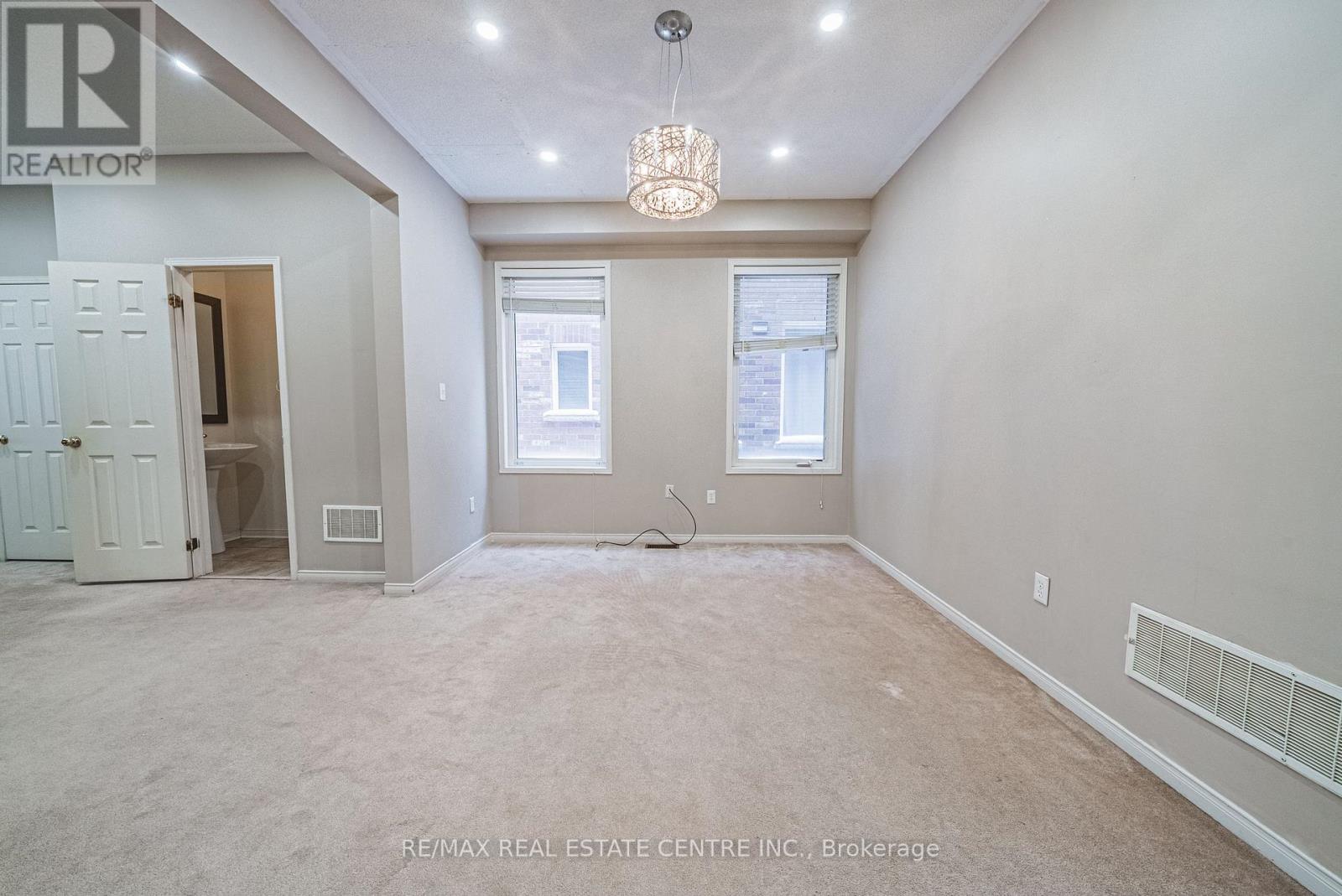 781 Shanks Heights, Milton, Ontario  L9T 7P8 - Photo 18 - W12560994