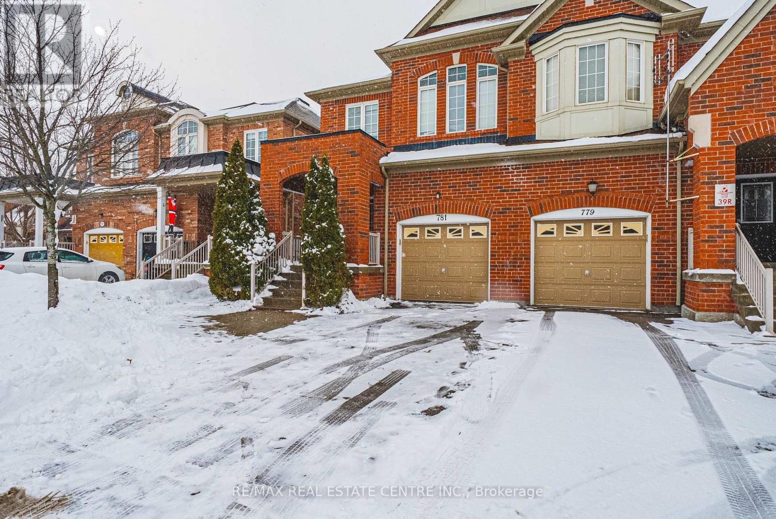 781 Shanks Heights, Milton, Ontario  L9T 7P8 - Photo 2 - W12560994