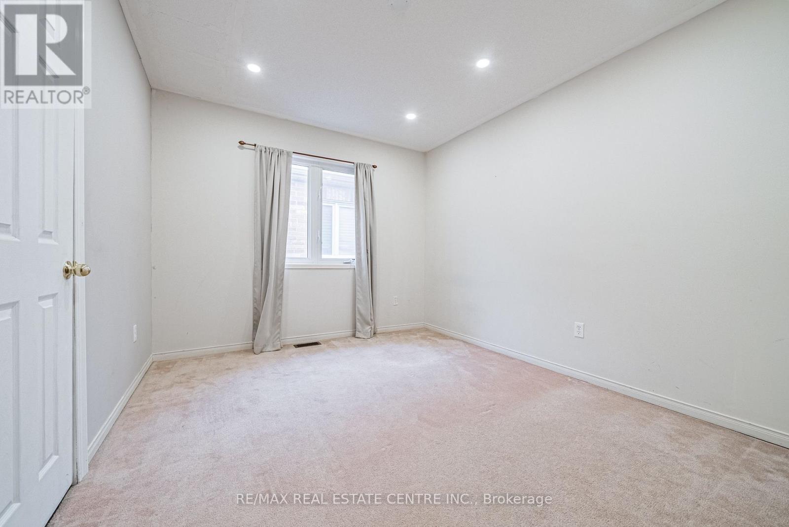 781 Shanks Heights, Milton, Ontario  L9T 7P8 - Photo 25 - W12560994