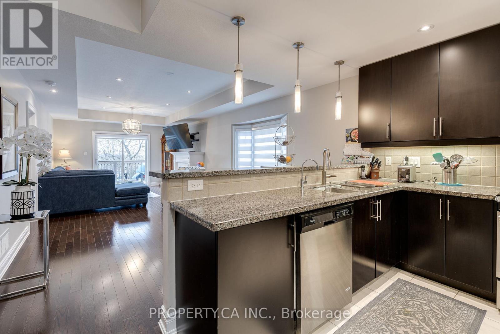 204 Ridge Way, New Tecumseth, Ontario  L9R 0K5 - Photo 8 - N12700538