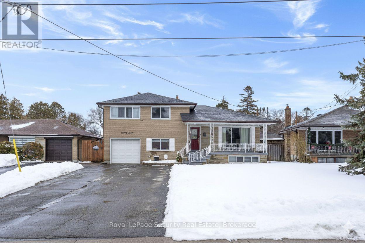 27 BELLEGLADE COURT, Toronto, Ontario