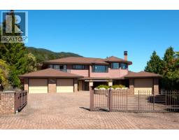 4228 ROCKRIDGE CRESCENT, West Vancouver, British Columbia