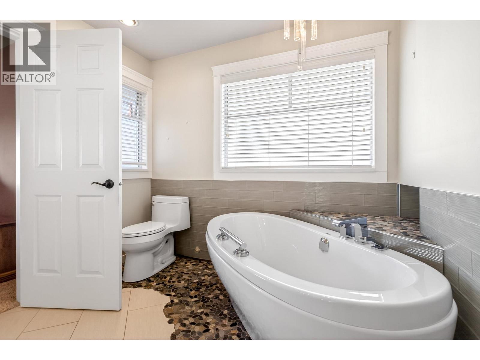 1238 Benneck Way, Port Coquitlam, British Columbia  V3C 5Y9 - Photo 24 - R3080612