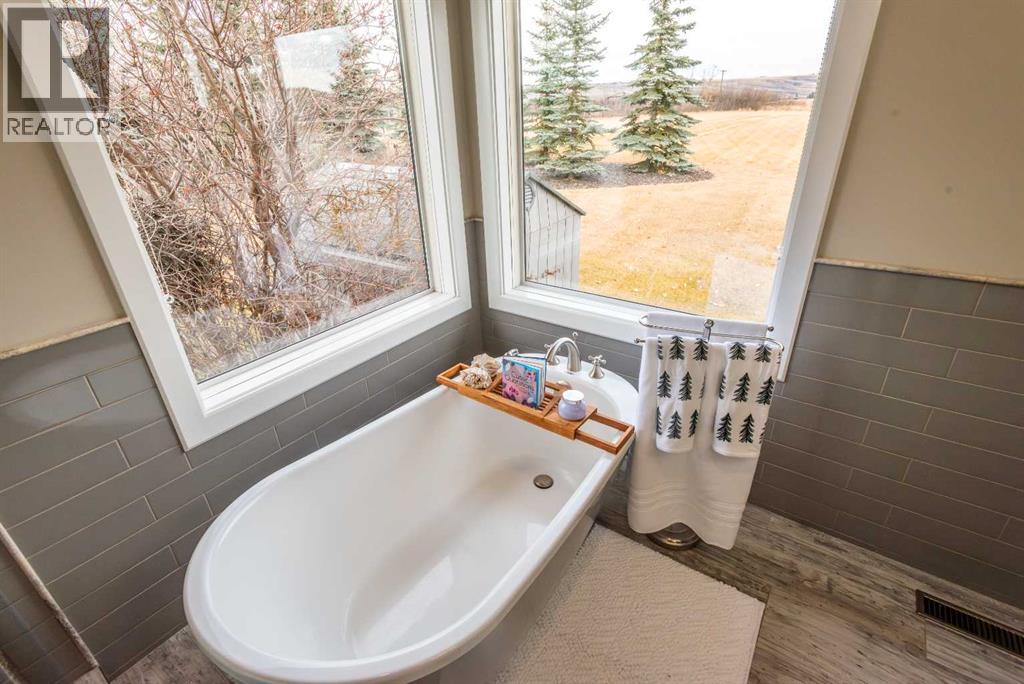 162 Country Lane Drive, Rural Rocky View County, Alberta  T3Z 1J3 - Photo 24 - A2272295