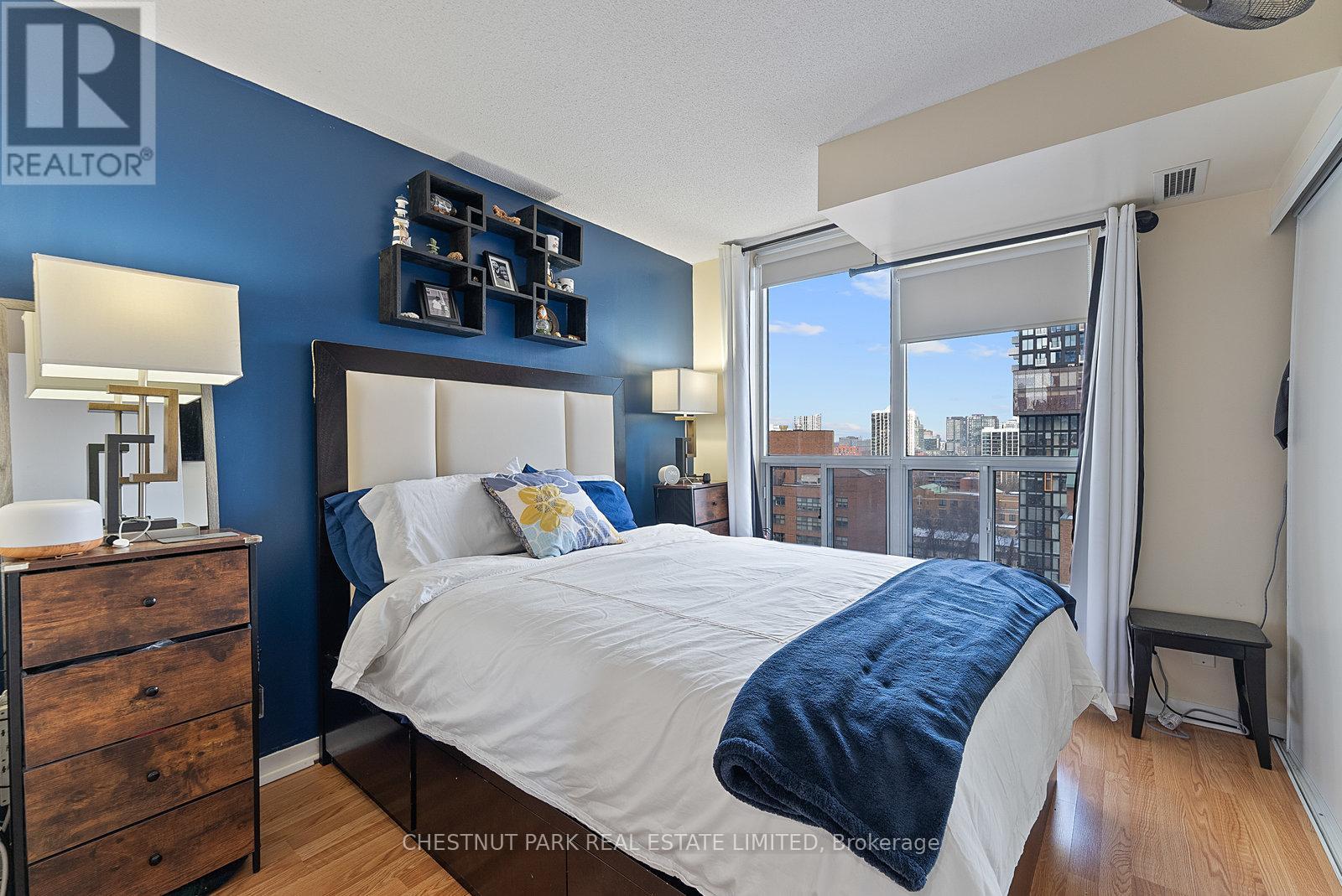 1404 - 76 Shuter Street, Toronto, Ontario  M5B 1B4 - Photo 22 - C12709870