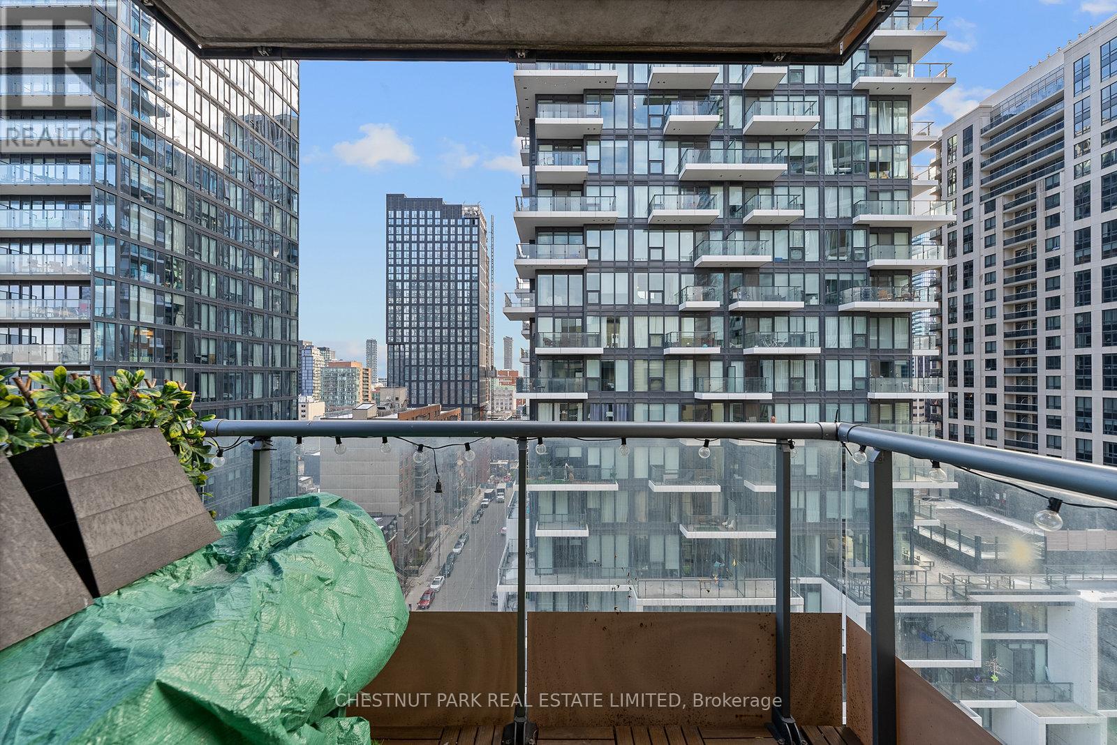 1404 - 76 Shuter Street, Toronto, Ontario  M5B 1B4 - Photo 29 - C12709870