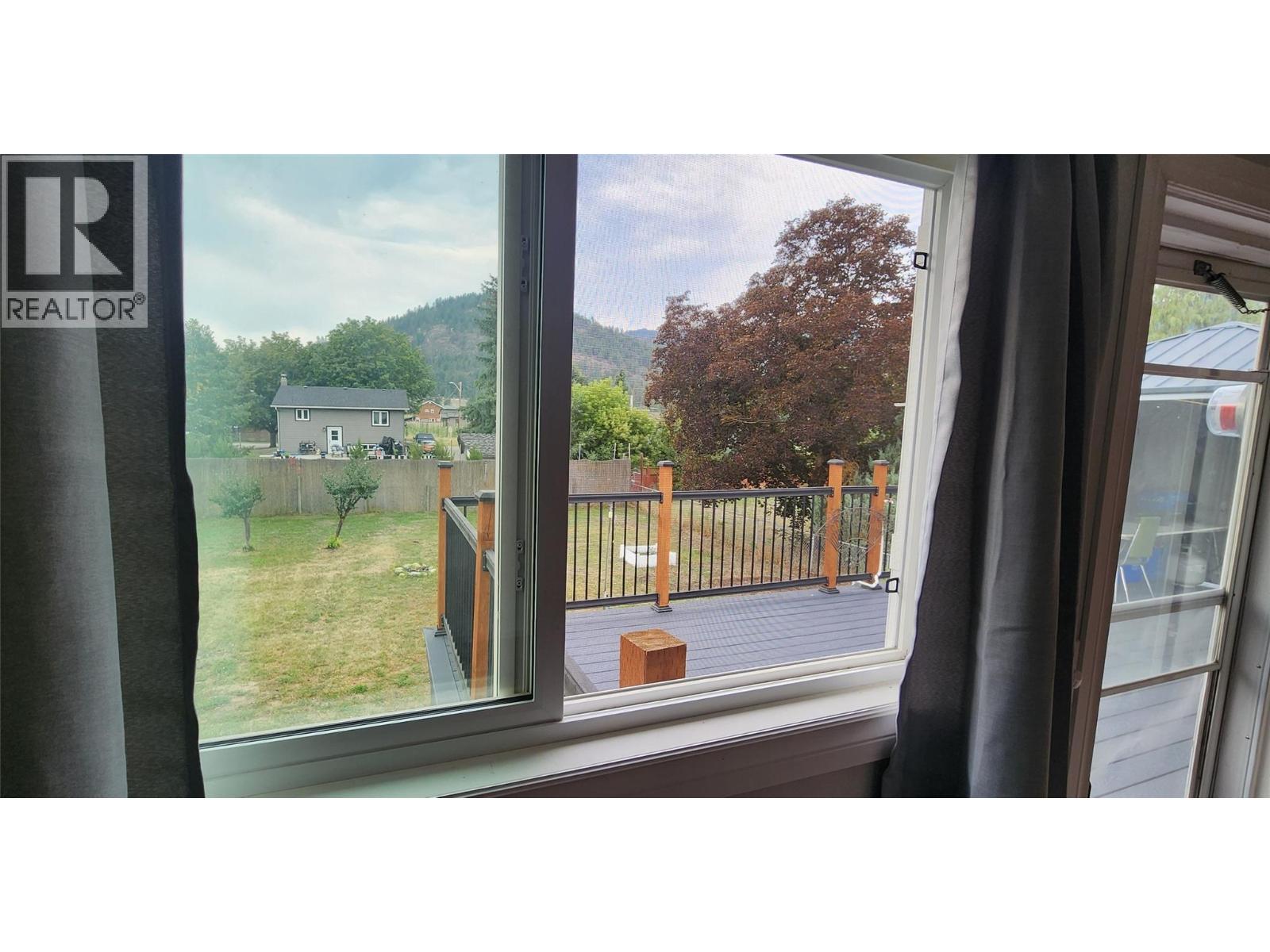 7827 22nd Street, Grand Forks, British Columbia  V0H 1H2 - Photo 11 - 10361554