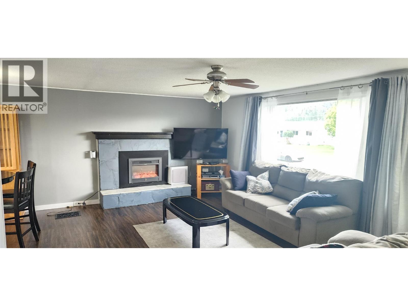 7827 22nd Street, Grand Forks, British Columbia  V0H 1H2 - Photo 2 - 10361554