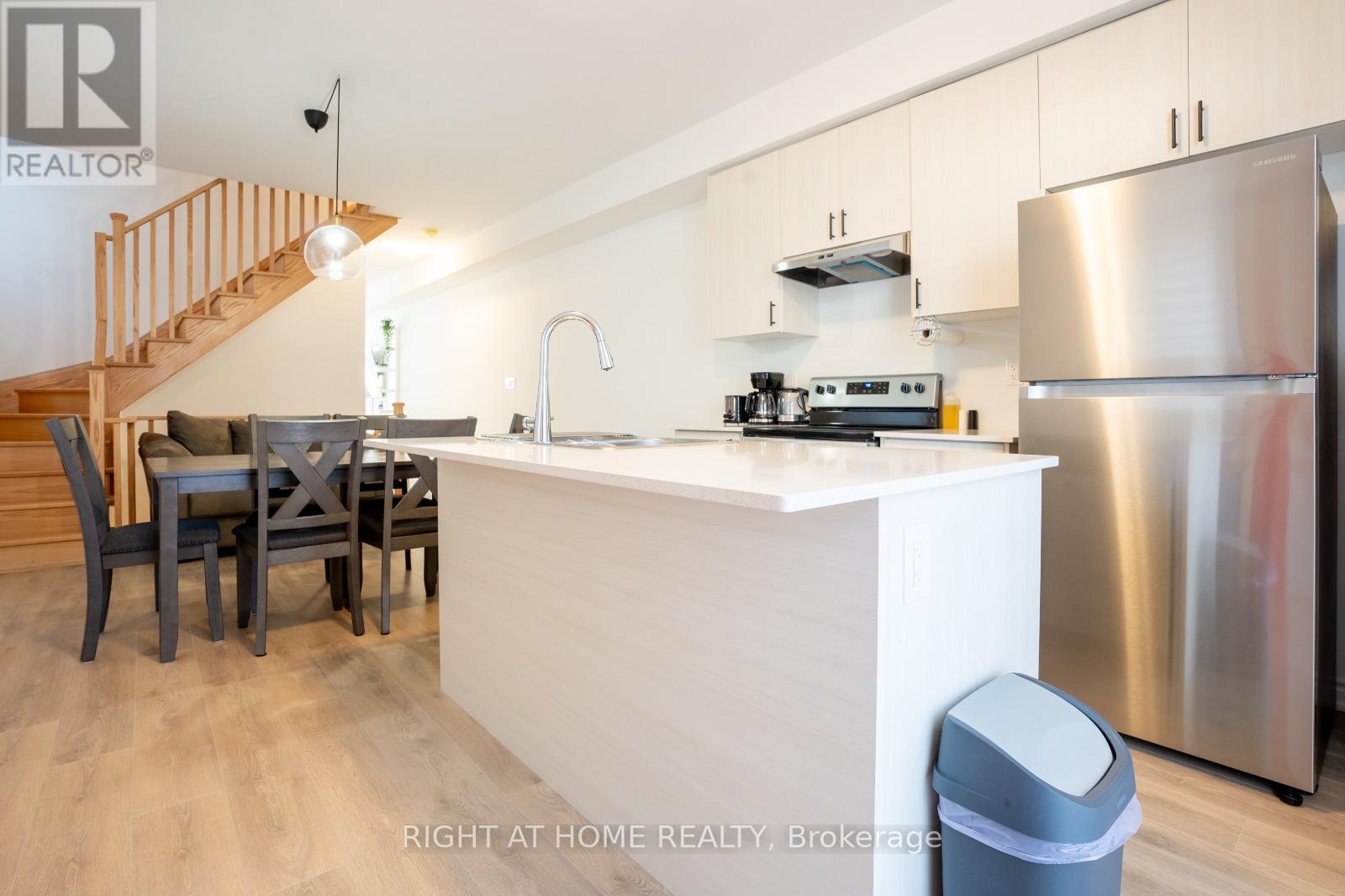 777 Eddystone Path, Oshawa, Ontario  L1H 0A7 - Photo 12 - E12709820