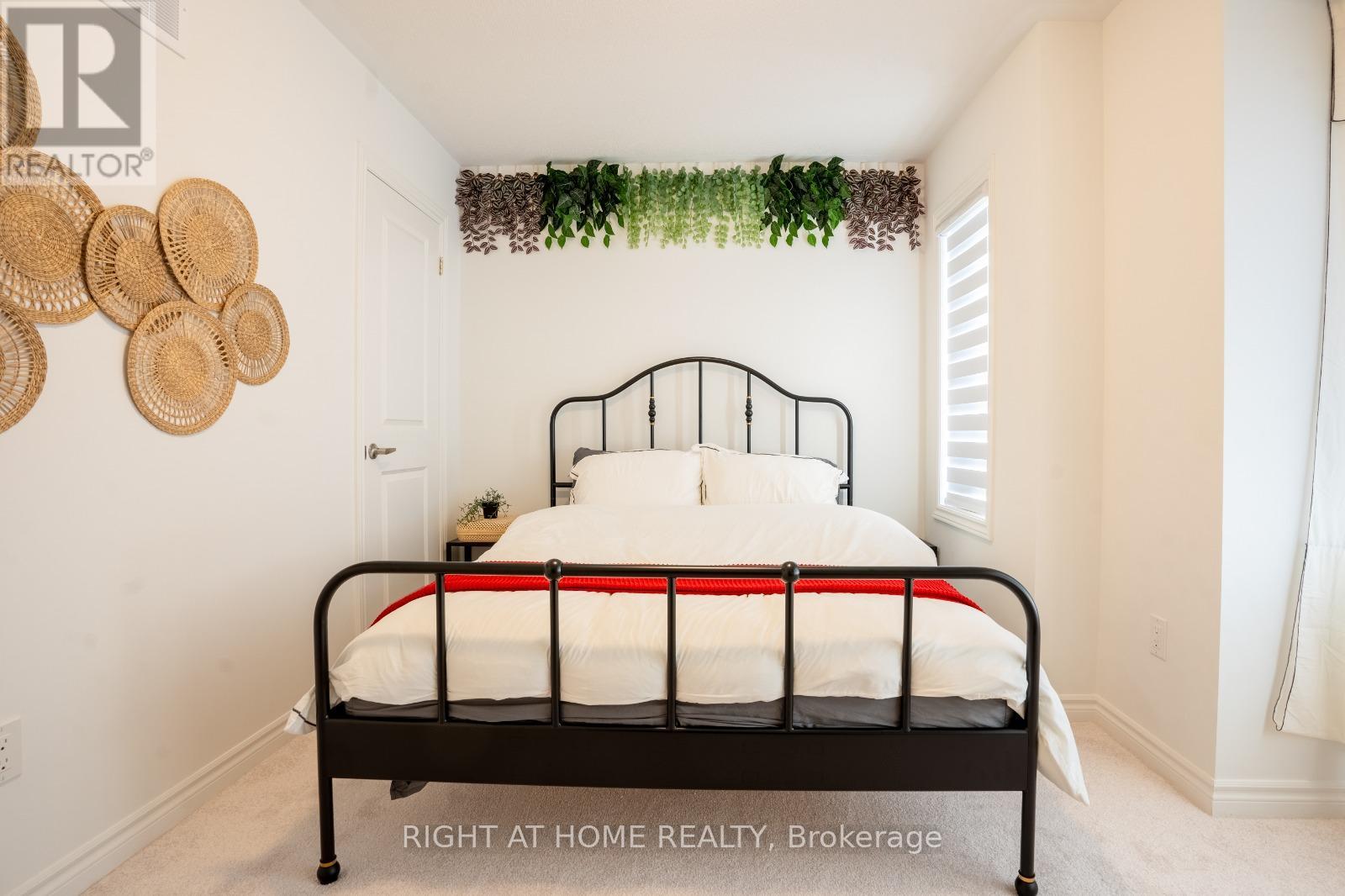 777 Eddystone Path, Oshawa, Ontario  L1H 0A7 - Photo 15 - E12709820