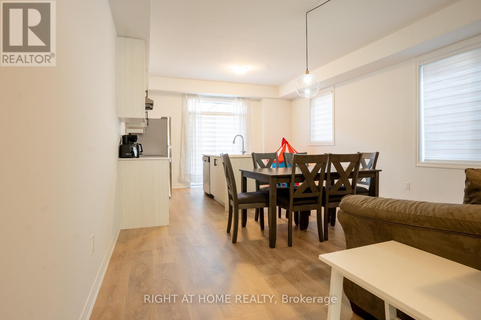 777 Eddystone Path, Oshawa, Ontario  L1H 0A7 - Photo 3 - E12709820