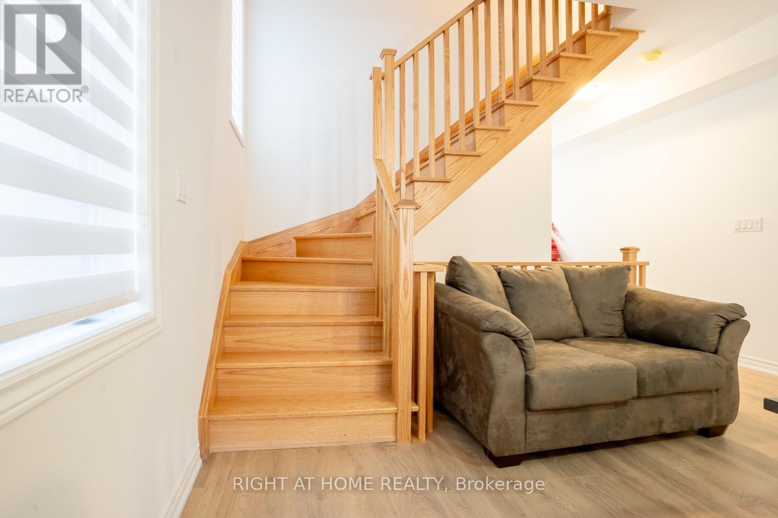 777 Eddystone Path, Oshawa, Ontario  L1H 0A7 - Photo 7 - E12709820