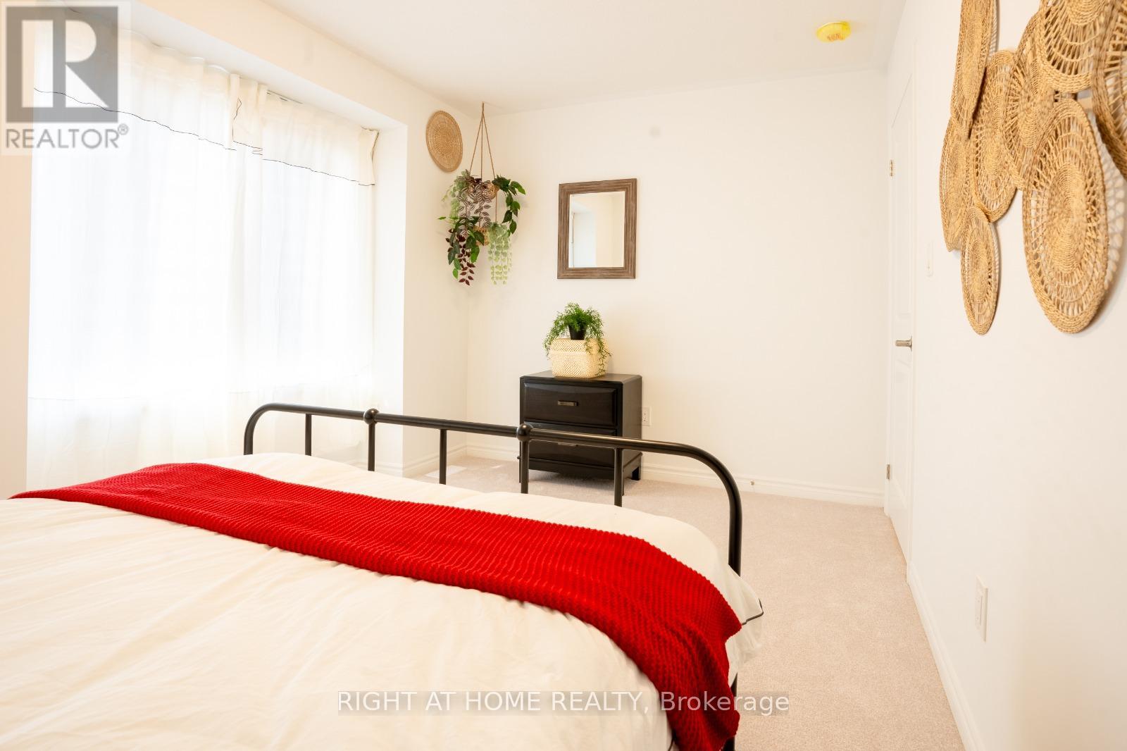 777 Eddystone Path, Oshawa, Ontario  L1H 0A7 - Photo 8 - E12709820