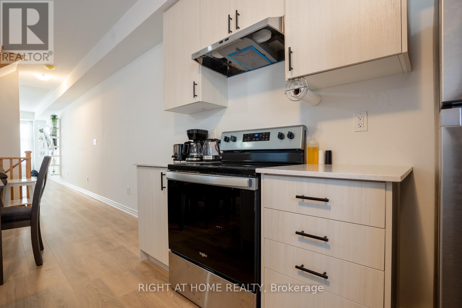 777 Eddystone Path, Oshawa, Ontario  L1H 0A7 - Photo 9 - E12709820